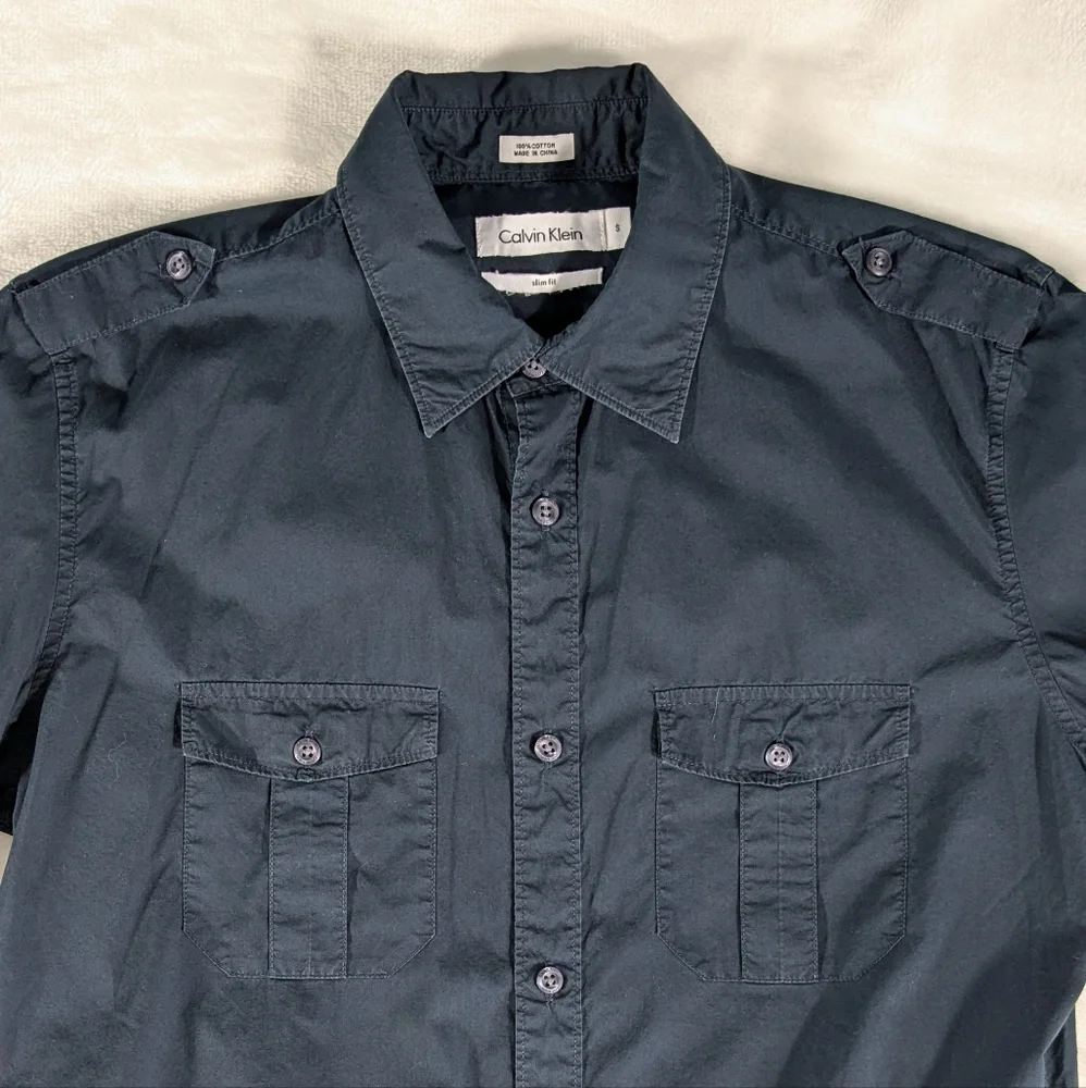 ❤️ Calvin Klein slim fit lightweight long sleeve collar button shirt Small - Picture 4 of 11
